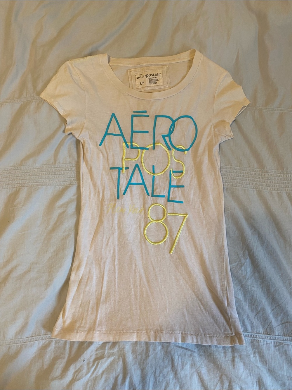 Y2K Aeropostale White Graphic Tee - Yellow & Teal Logo